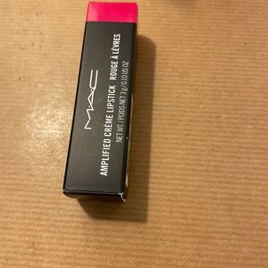 Mac AMPLIFIED LIPSTICK